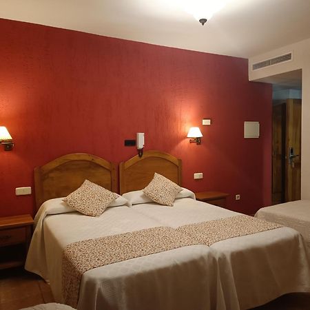 Hostal Decerca Prádena 部屋 写真