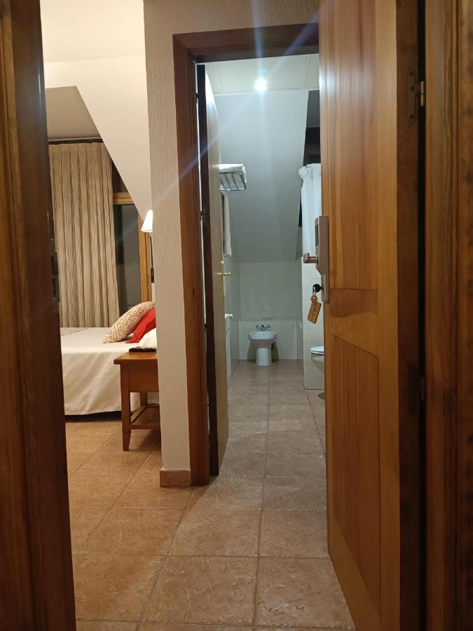 Hostal Decerca Prádena 部屋 写真