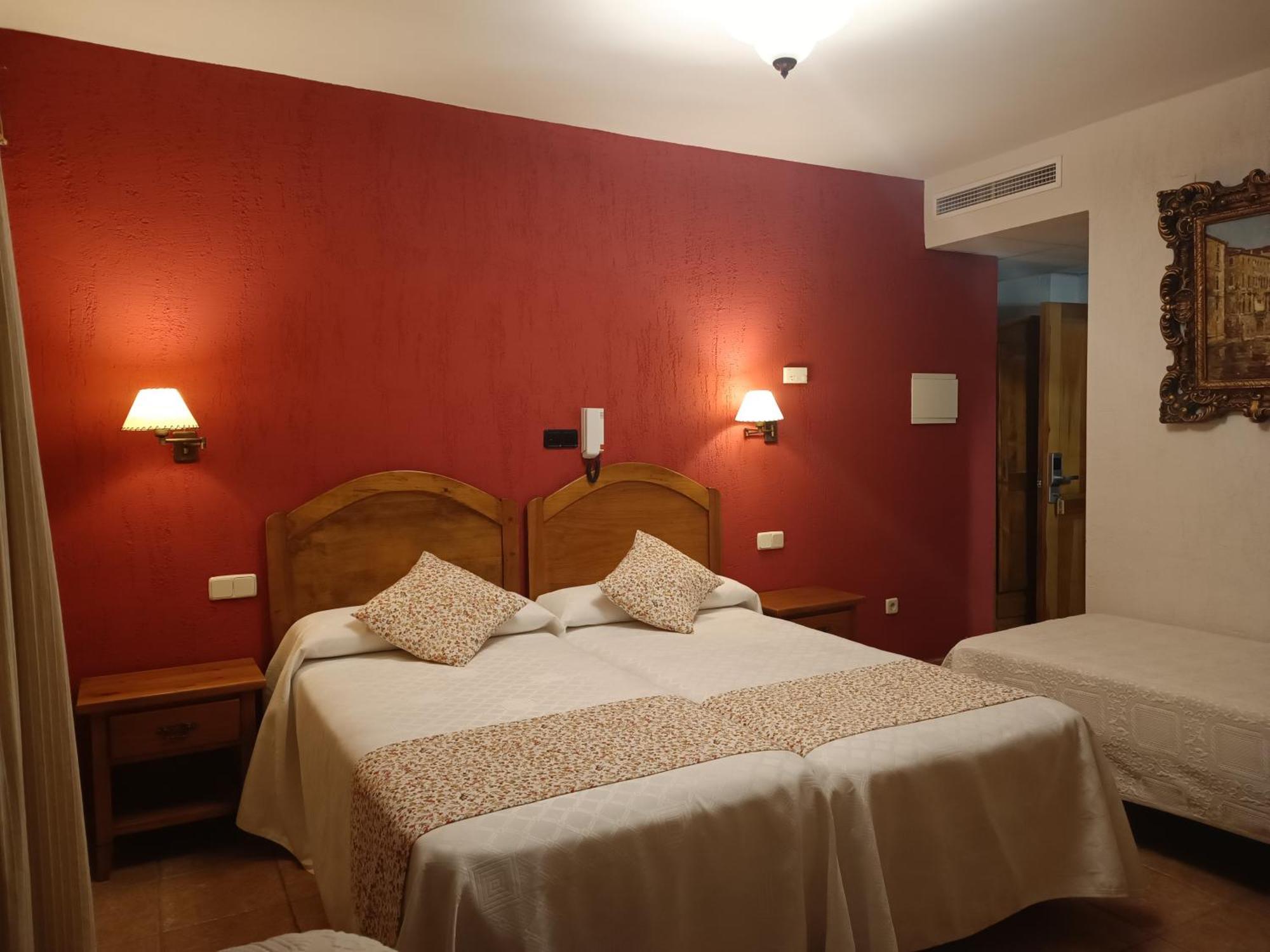 Hostal Decerca Prádena 部屋 写真